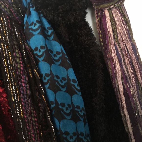 Scarves! - Picture 2 of 3